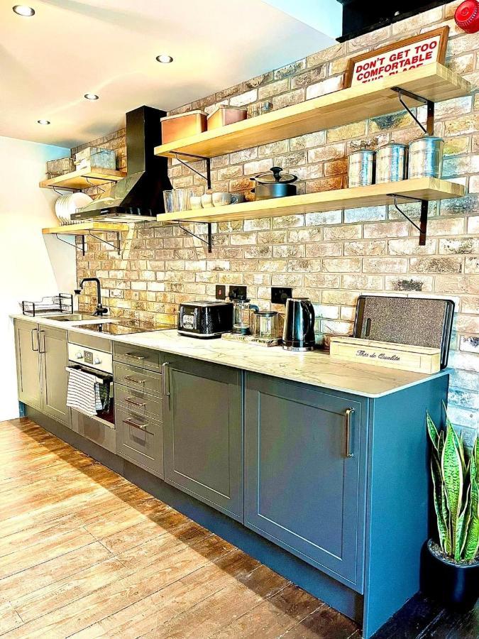 Loft 11 Stunning Luxury Nyc Loft Style Interior Designed 2Bd Apartment Excellent City Centre Location Mezzanine Cinema Room Designer Furniture Amazing Space Douglas Exterior foto